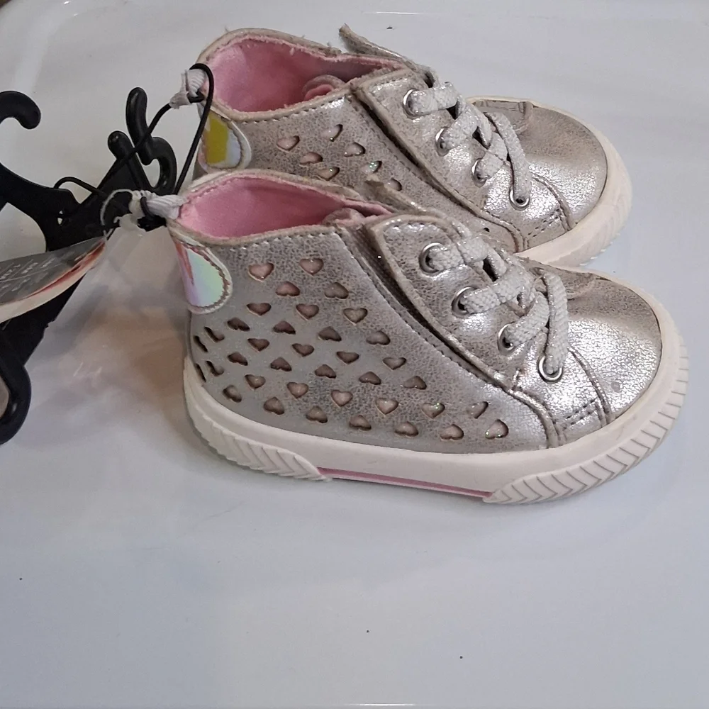 Wonder Works Stylish Silver High Top Baby Sneakers Size 2